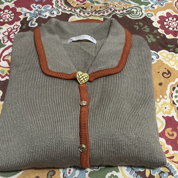 Vintage collar sweater - Picture 9 of 9